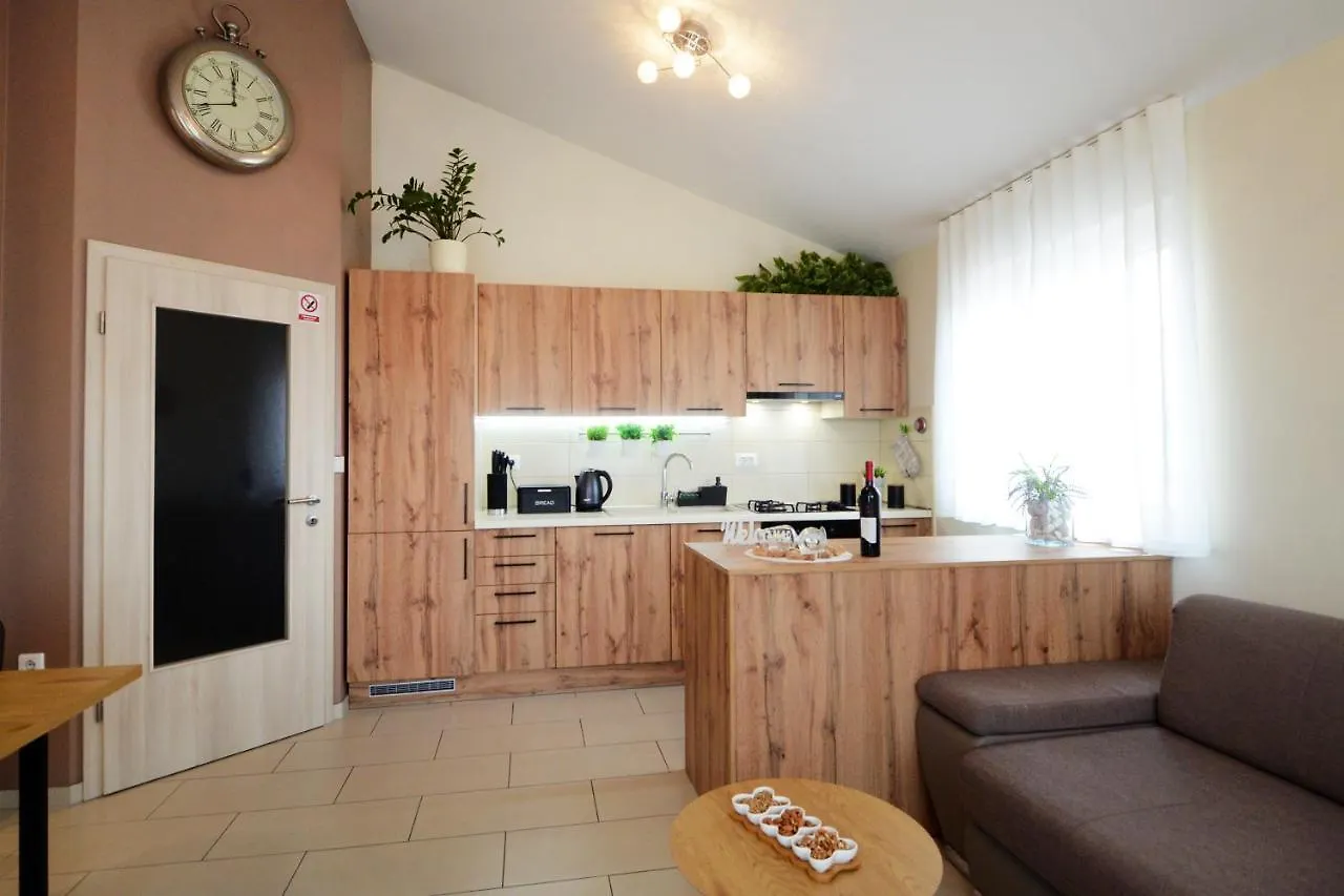 Beautiful Apartment Butterfly With Free Parking Pula